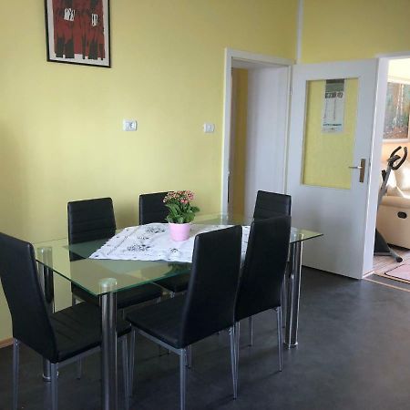Apartma Mahnic Постойна Екстериор снимка