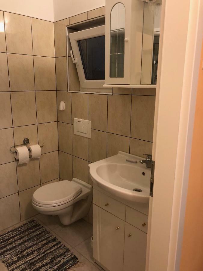Apartma Mahnic Постойна Екстериор снимка